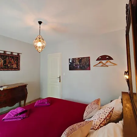 Dom wakacyjny Lou Barede *